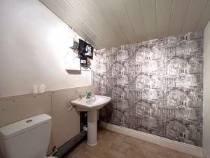 Photo 1- click for photo gallery